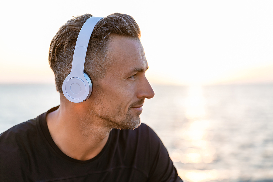 Featured image for “Hearing Safety for Gamers and Frequent Headphone Users”